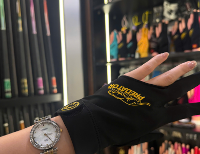 GĂNG TAY CHƠI BI-A PREDATOR SECOND SKIN MÀU ĐEN VÀ VÀNG KÍN 3 NGÓN - TAY TRÁI