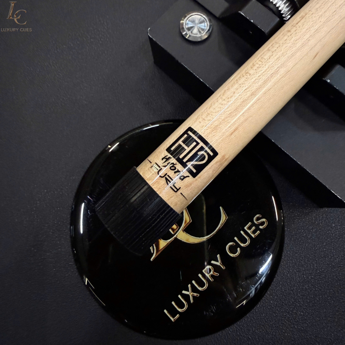 NGỌN CƠ BIDA LỖ FURY HT2 HYBRID – NGỌN MỘC LÕI CARBON TRỢ LỰC